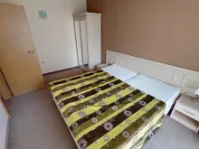 двоспальне ліжко