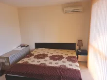 ліжко у спальні