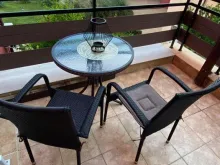стіл, стільці, тераса