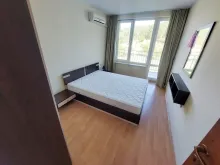 Кровать в спальне