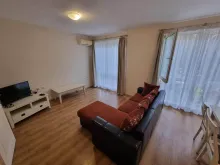 Telewizor i sofa