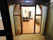Вход