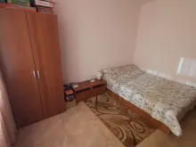 ліжко та гардероб