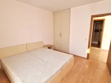 двоспальне ліжко