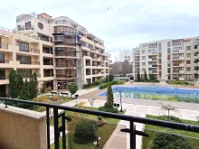 терраса с виом на бассейн