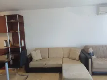 м'які меблі у вітальні