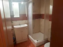 ванная комната с туалетом