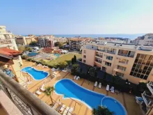 вид на басейн ta море