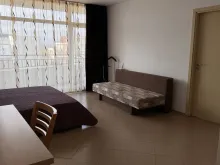 панорамне вікно у кімнаті