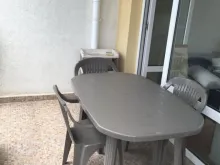стіл зі стільцями