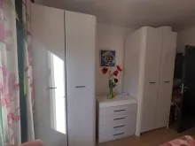 два гардероби та комод
