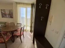 стіл зі стільцями