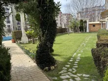 Територія з ландшафтним дизайном