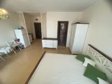 ліжко у вітальні