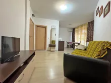 диван, телевизор