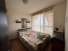 ліжко в спальні