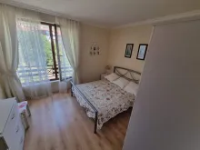 Кровать в спальне