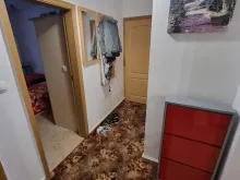 Прихожая со шкафом