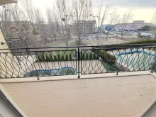 Вид с балкона на бассейн