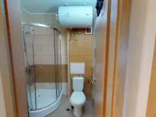 ванна кімната з душем