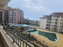 Вид на бассейн террасы