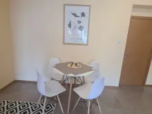Обеденный стол со стульями