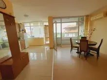 Шафа та стіл