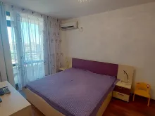 Кровать в спальне