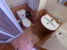 ванная комната с туалетом