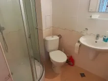 ванная комната с туалетом