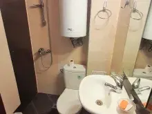 ванная комната с туалетом