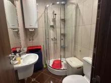 ванная комната с туалетом