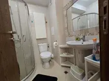 ванная комнат а с тулетом
