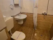 ванная комната с туалетом