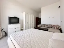 Студія Orhideya Residence: меблювання