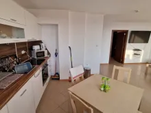 Gardenia Hills | Трикімнатна квартира: вітальня, кухня