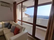 Gardenia Hills | Трикімнатна квартира: вітальня, кухня
