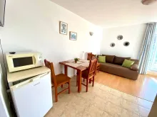 Julia Family Apartment | Двокімнатна квартира: вітальня, кухня