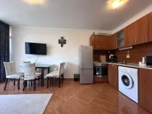 Helios | Трикімнатна квартира: вітальня, столова, кухня