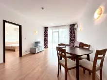 стол со стулъями