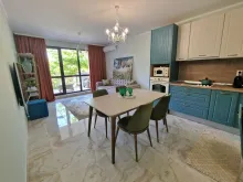 Poseidon | Трикімнатна квартира: вітальня, кухня