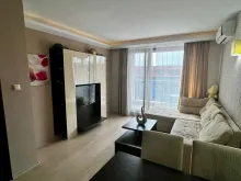 Harmony Suites 2 | Двокімнатна квартир: вітальня, кухня