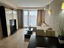 Harmony Suites 2 | Двокімнатна квартир: вітальня, кухня