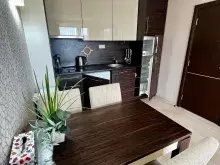 Harmony Suites 2 | Двокімнатна квартир: вітальня, кухня