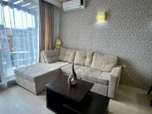 Harmony Suites 2 | Двокімнатна квартир: вітальня, кухня