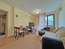 Royal Bay 2 | Двокімнатна квартира: вітальня, кухня