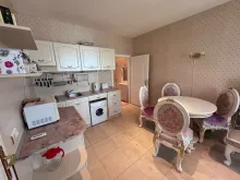 Гостинная комната с мебелью
