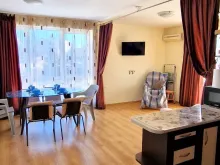 Flores Park | Трикімнатна квартира: вітальня, кухня
