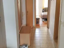 Прихожая со шкафом