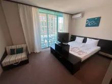 Студія-апартамент у комплексі Tarsis Club & SPA